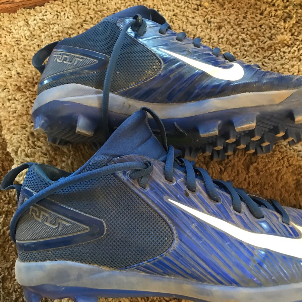 Nike baseball shoes